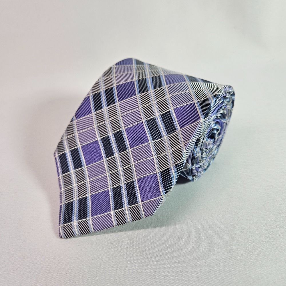 Club Room 100% Silk Men Tie Geometric Purple‎ 3.5" x 62"